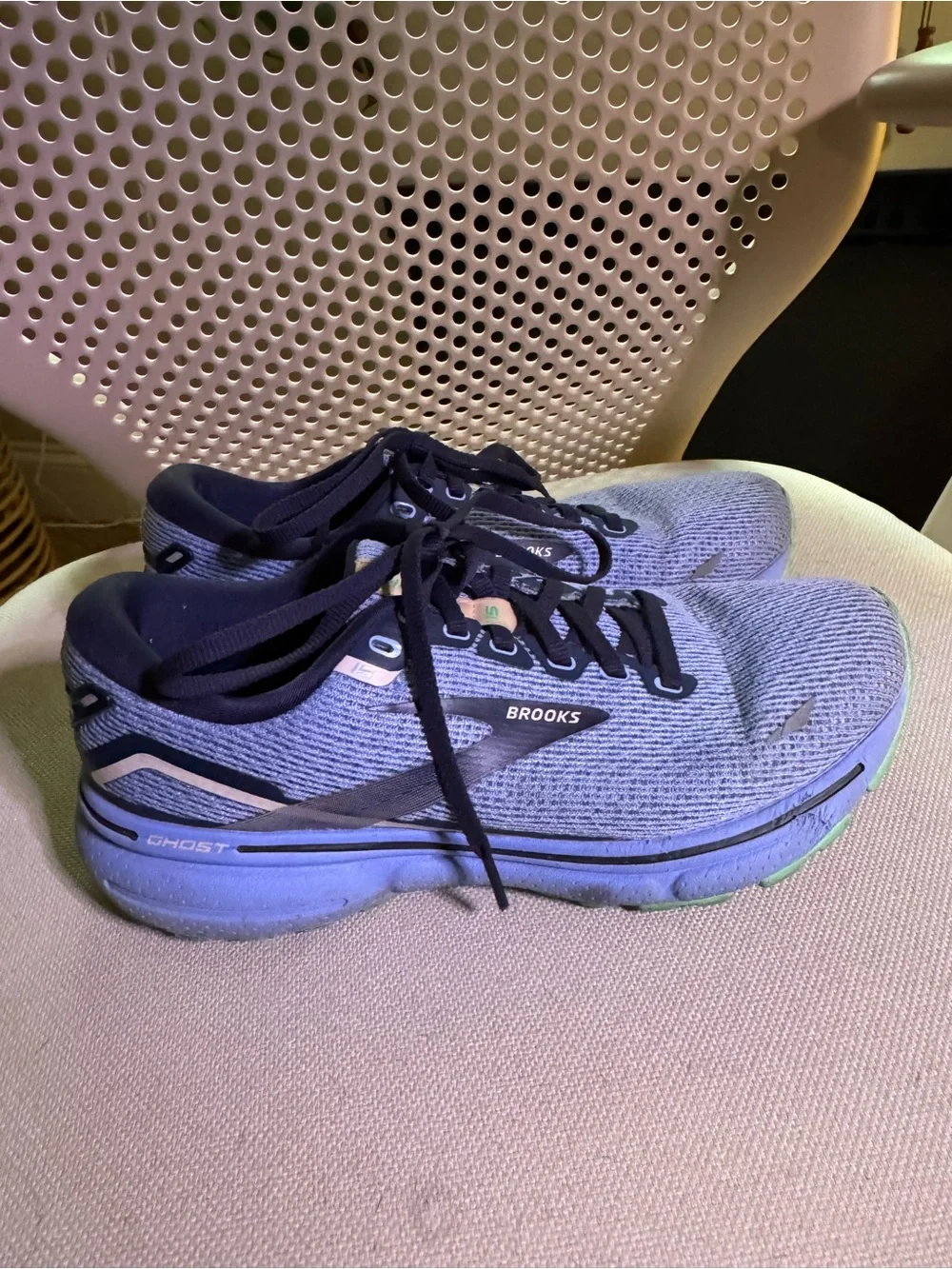 Brooks Ghost 15 Running Shoes Women’s 7.5, Blue and Navy with Mint Accents
